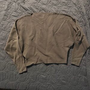 Green horizontal doleman sweater